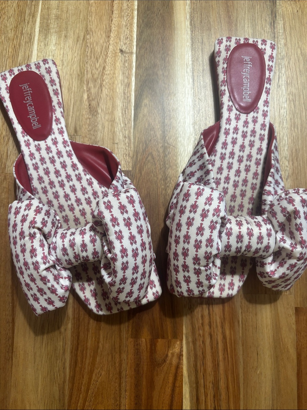 jeffreycampbell Red & White lobster  Patterned Bow Slide Sandals